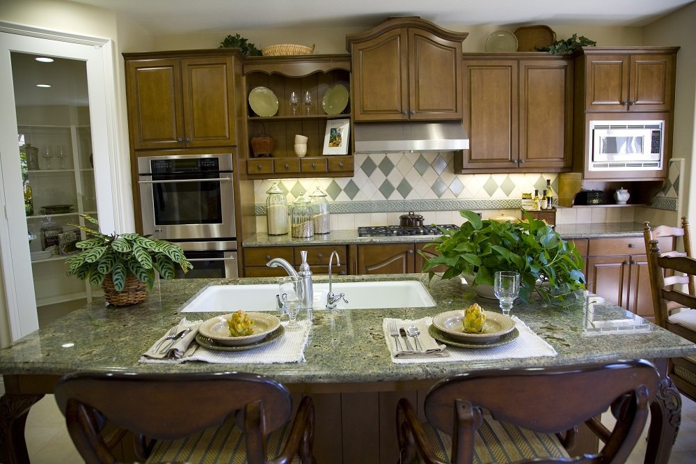 đá granit bờ biển ngọc lục bảo