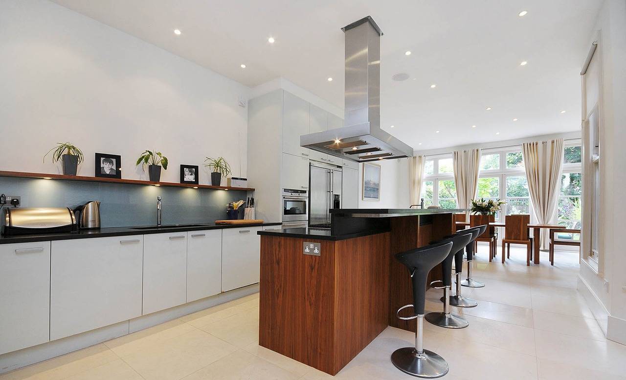 Kitchen Design Ideas That Work Great With Black Granite Countertop