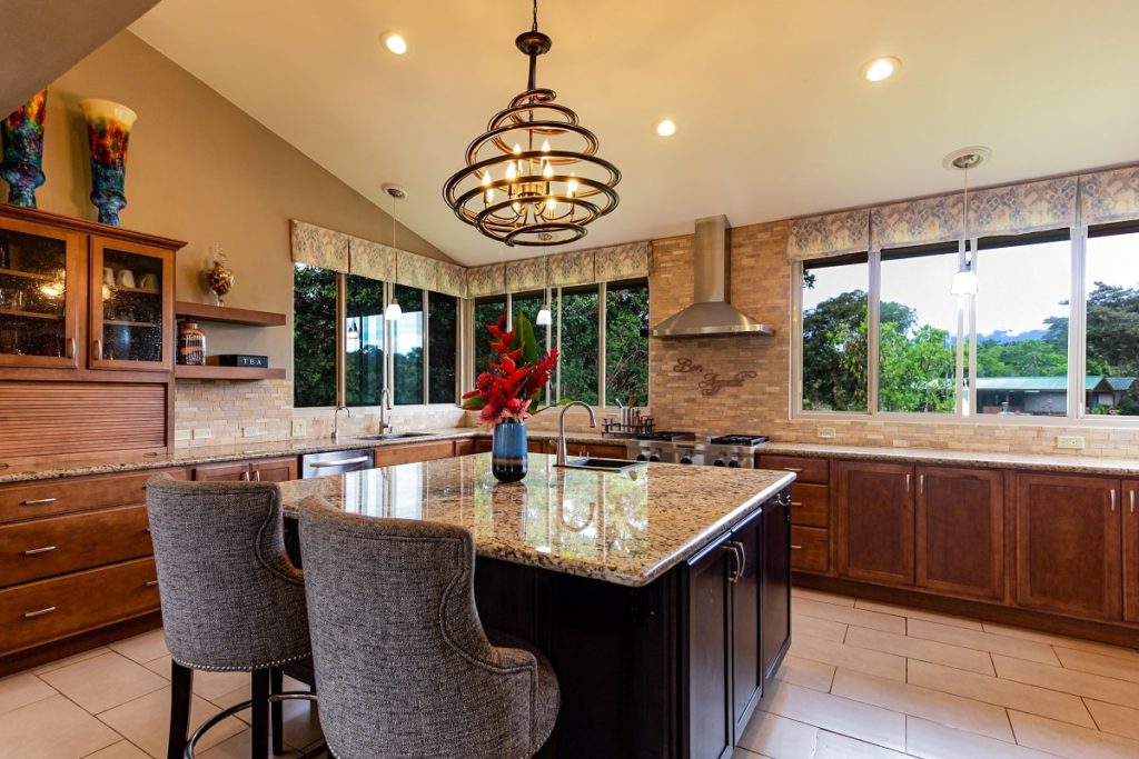 How to Pair Granite Countertops with Cabinets