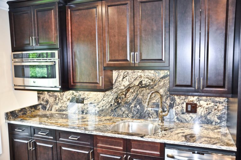 kitchen-countertop-in-northfield-il-granite-selection-img_91e10ccf05ba700f_14-6094-1-e4f6e39-min