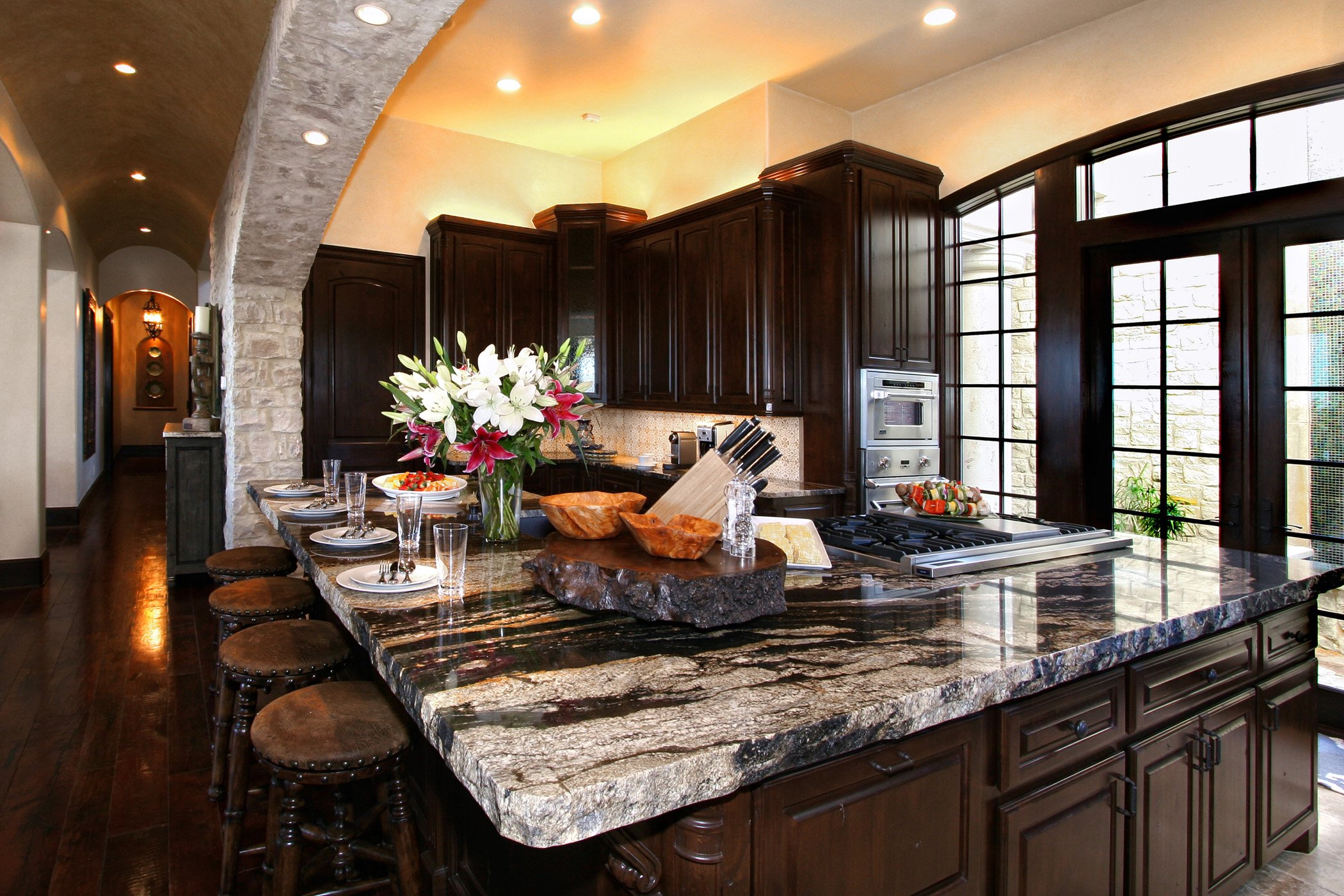 Granite Kitchen Countertops: Pictures and Ideas