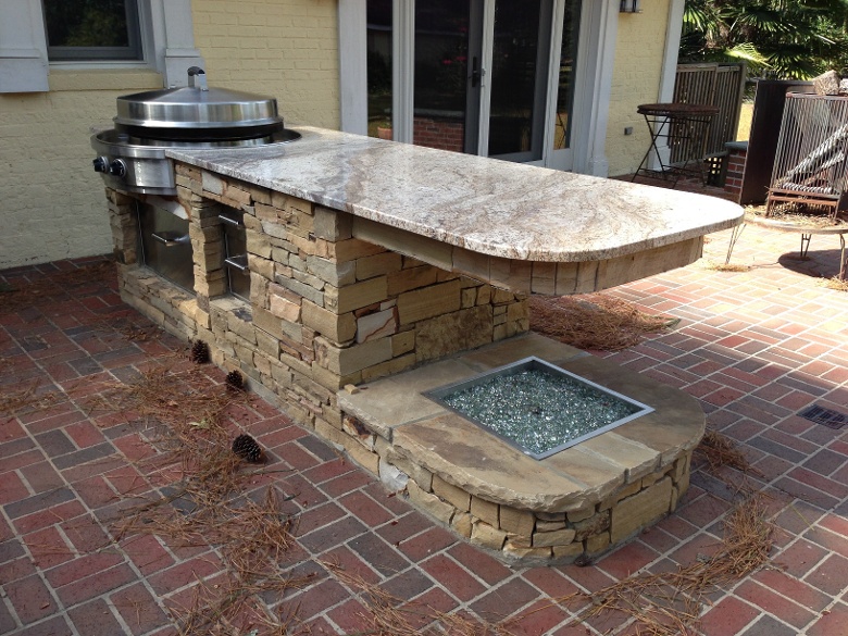 6 Outdoor Kitchen Designs Types And The Best Countertop Materials