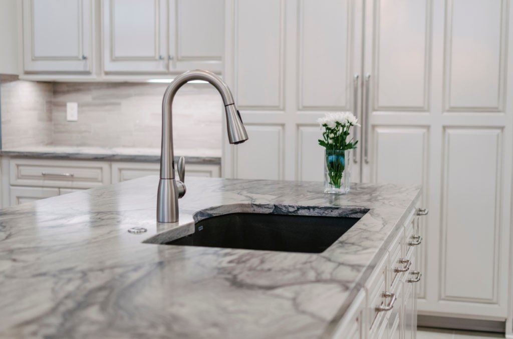 Everything You Need to Know about Quartz Countertop Seams | Granite ...