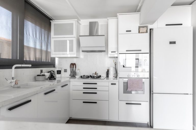 HOW TO REPAIR SCRATCHES ON A QUARTZ COUNTERTOP Granite Selection