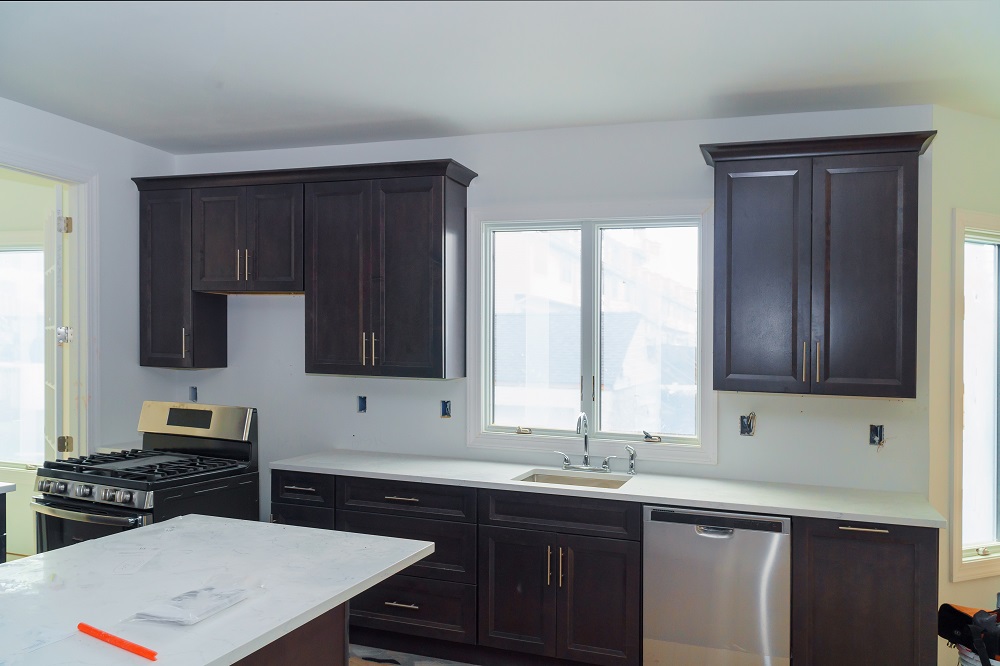 Kitchen with granite countertop 