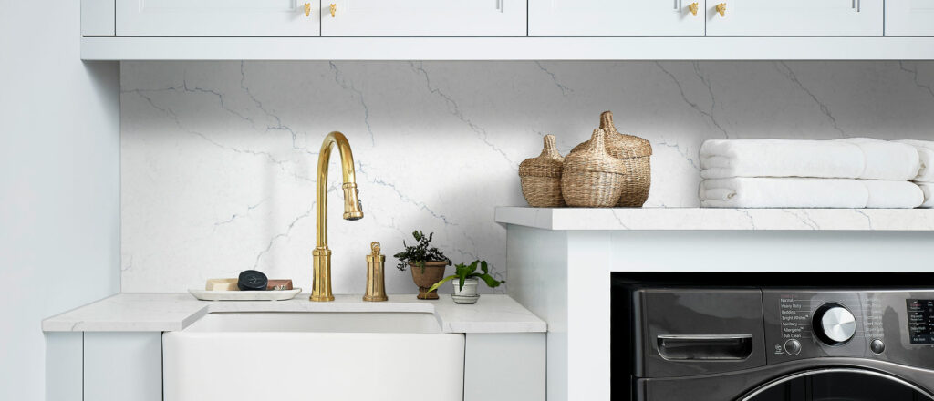 calacatta-miraggio-cielo-quartz-roomscene-f